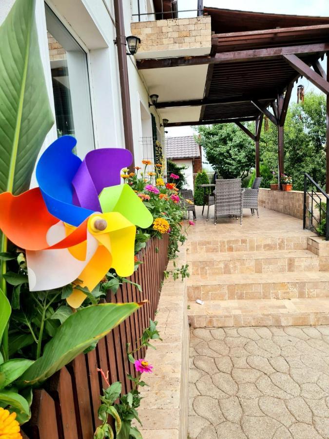 Nobless Villa Mereni  Exterior photo