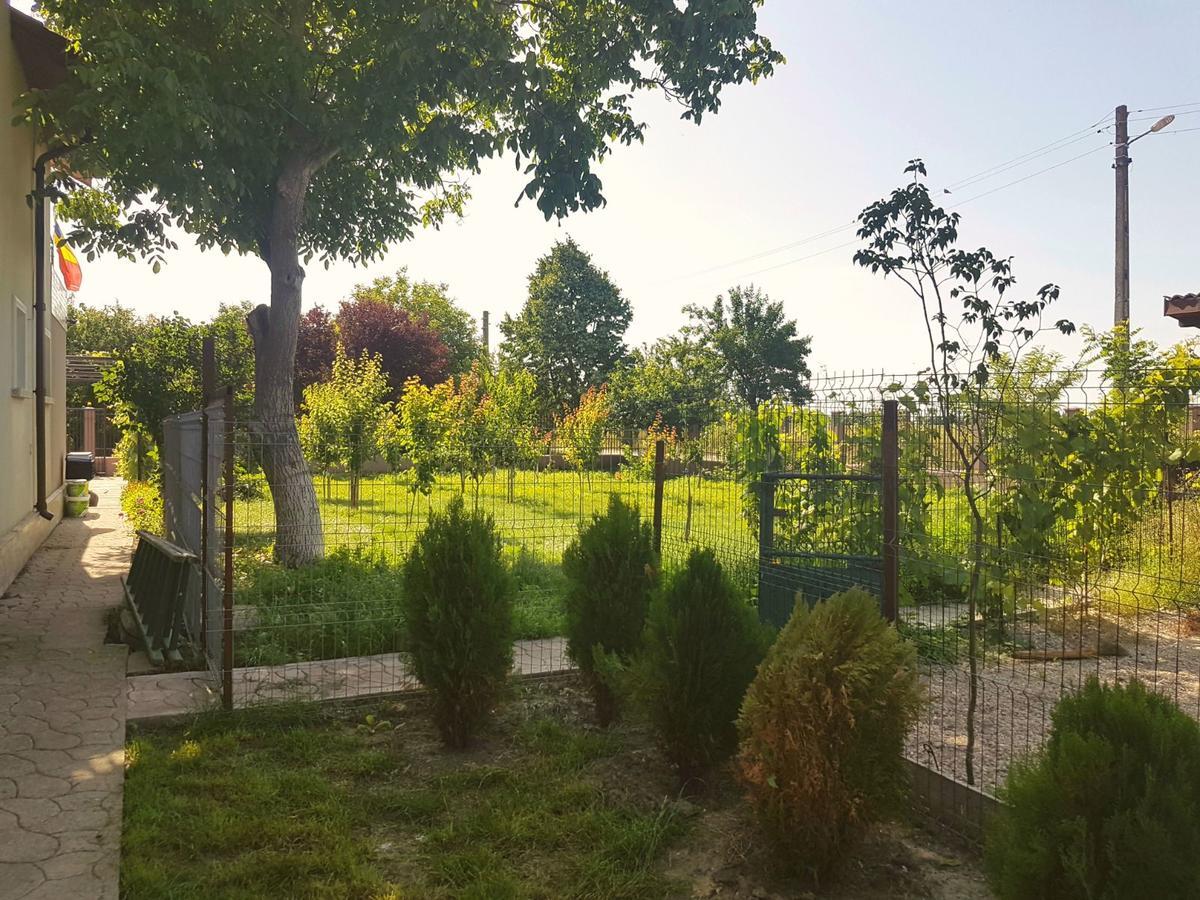 Nobless Villa Mereni  Exterior photo
